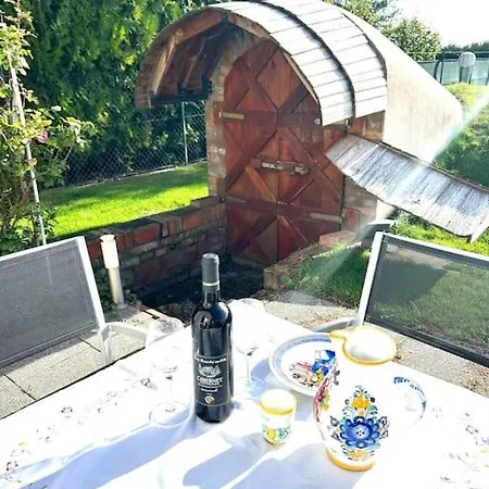 Pri X Bionic Sphere Samorin S Vinnou Pivnicou Appartamento *